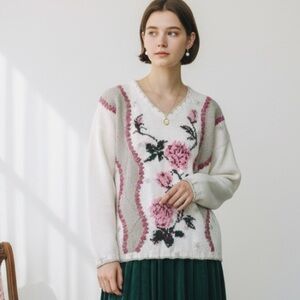 Vintage 90s Express Cotton floral Pink Rose knit sweater
Grandmacore Cottagecore